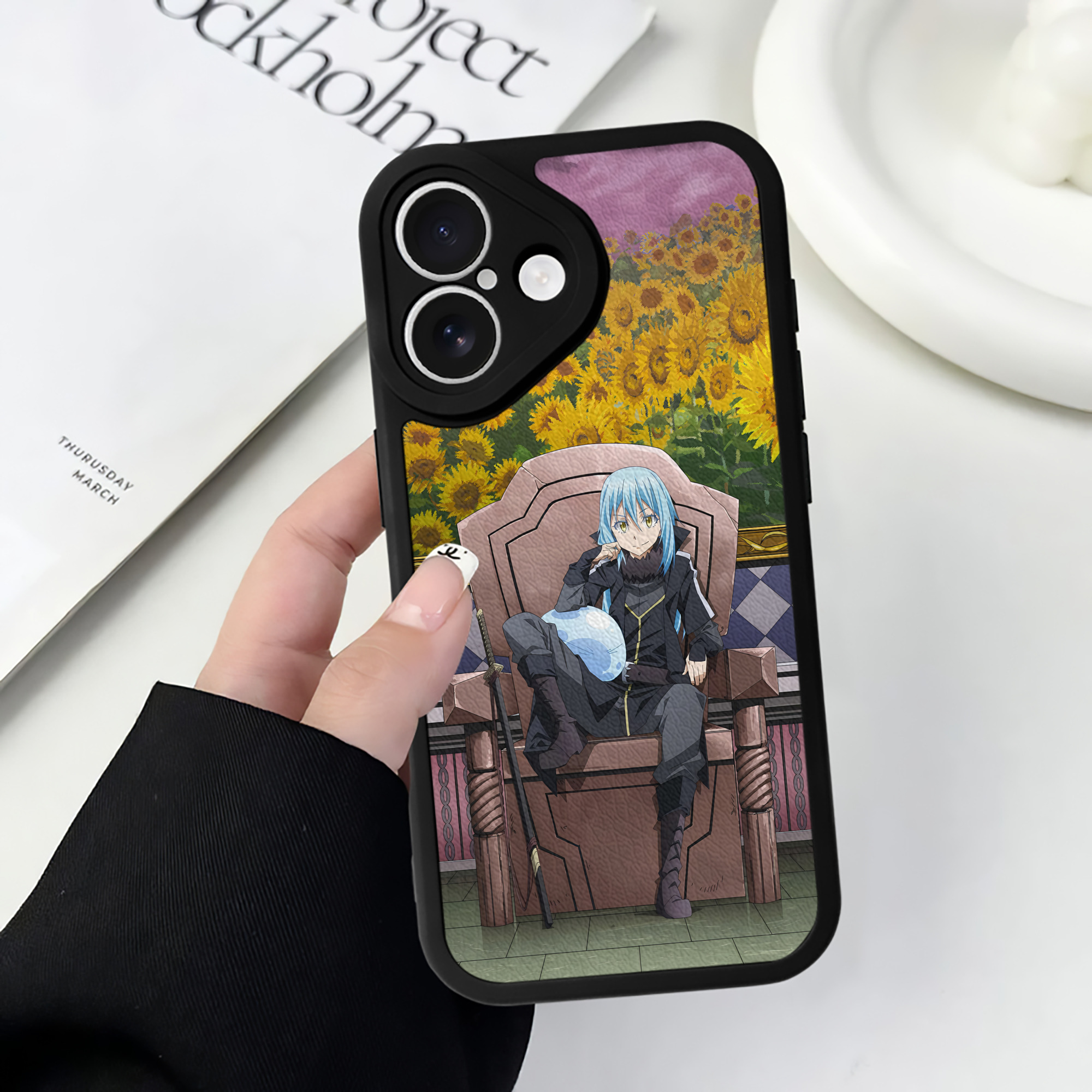 （画像用） 転スラ Regarding Reincarnated to Slime 【iPhone 16シリーズ対応】シリコンスマホケース（レザー調） 材質：シリコン